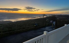 Beautiful 2-Bedroom Lodge With Spectacular Views